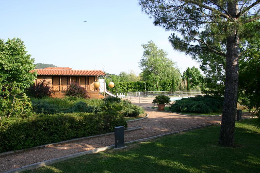 Hotel Le Rotonde Massaciuccoli Exterior photo