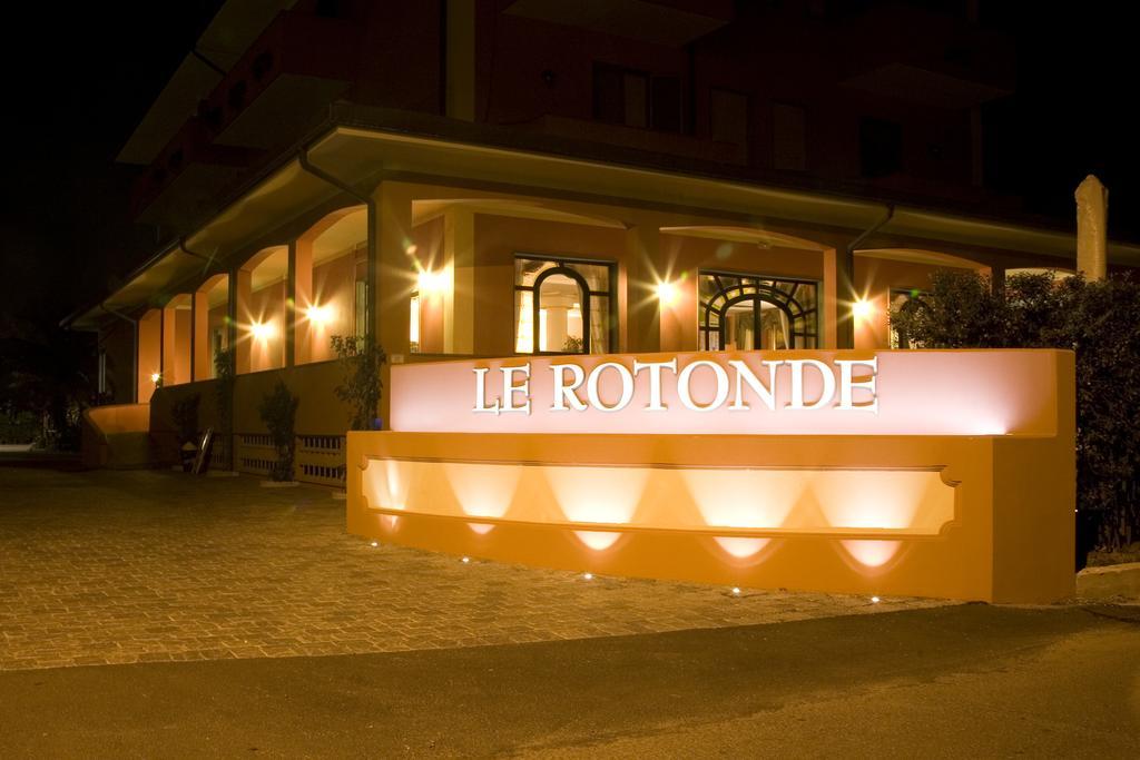 Hotel Le Rotonde Massaciuccoli Exterior photo