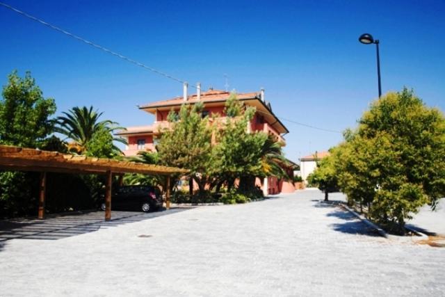 Hotel Le Rotonde Massaciuccoli Exterior photo