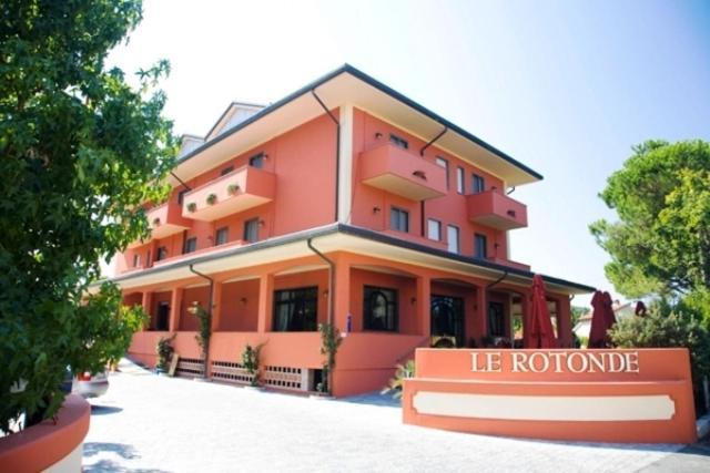 Hotel Le Rotonde Massaciuccoli Exterior photo