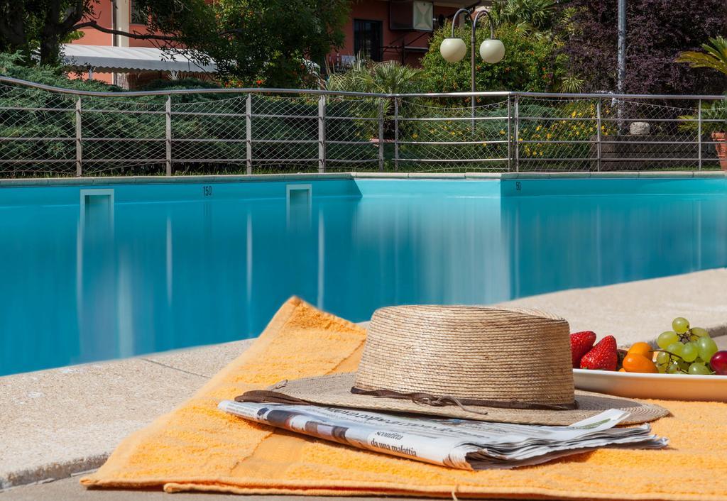 Hotel Le Rotonde Massaciuccoli Exterior photo