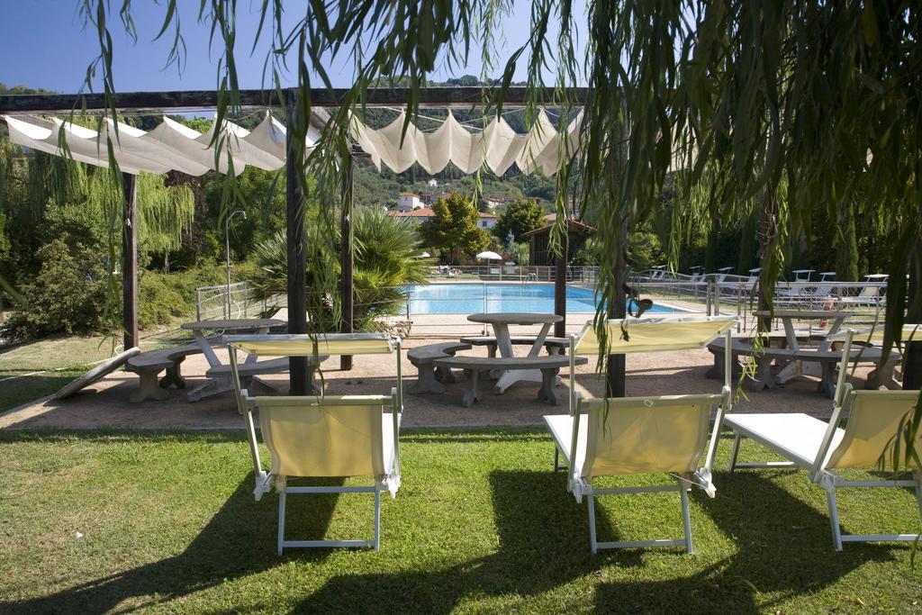 Hotel Le Rotonde Massaciuccoli Exterior photo