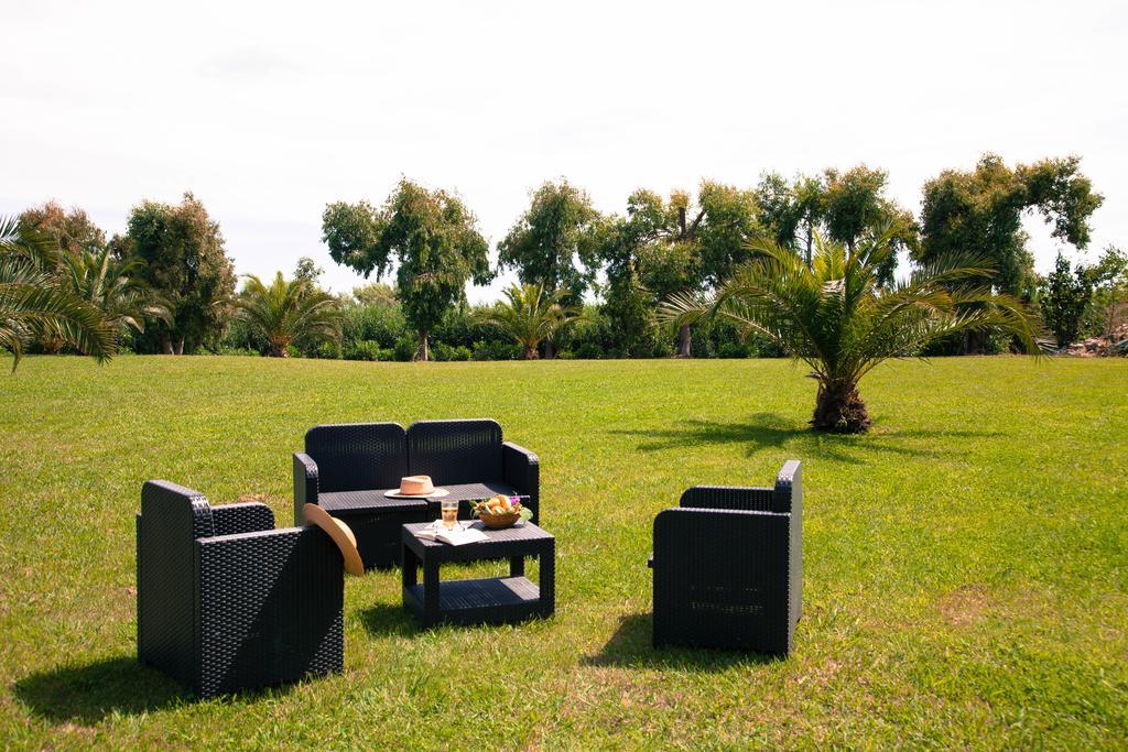 Hotel Le Rotonde Massaciuccoli Exterior photo