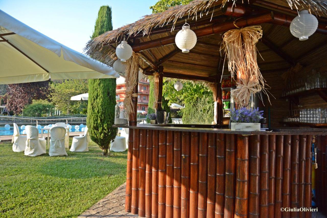 Hotel Le Rotonde Massaciuccoli Exterior photo
